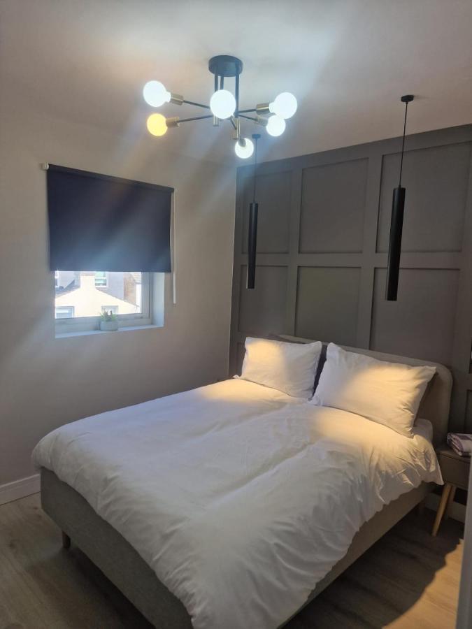 Collier'S Wood En-Suite Apartments London Eksteriør bilde