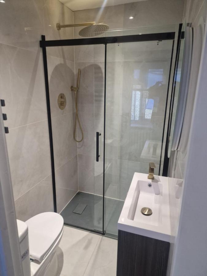Collier'S Wood En-Suite Apartments London Eksteriør bilde
